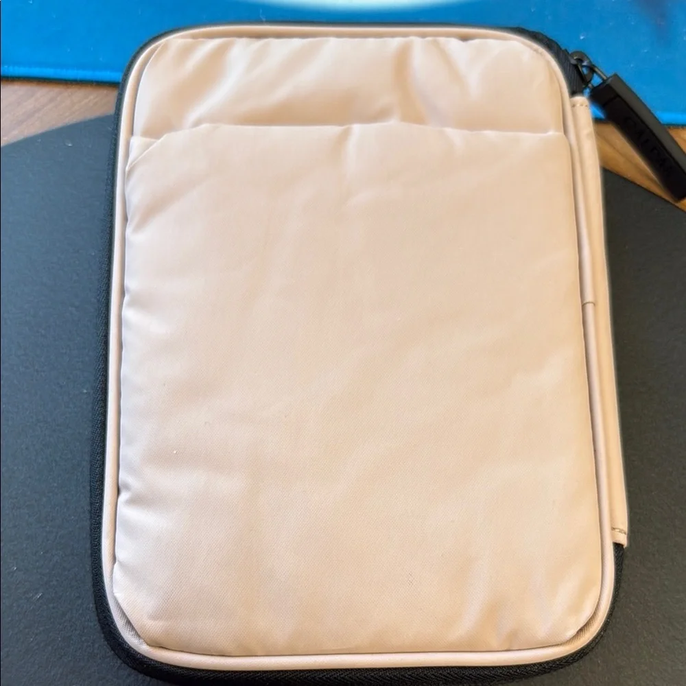 Calpak passport wallet in rose quartz - Picture 2 of 4